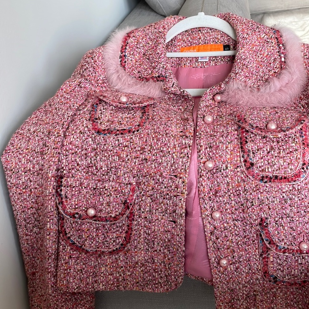 Like new jacket/blazer w/pearl buttons and tasteful fuzzy collar